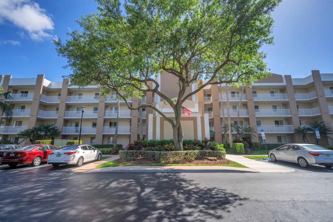 9560 Weldon Circle J210, Tamarac, Florida 33321, Stati Uniti