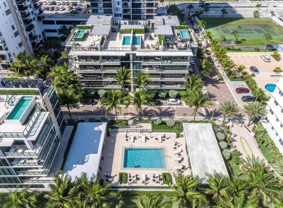 2101 S SURF Road 2C, Hollywood, Florida 33019, USA
