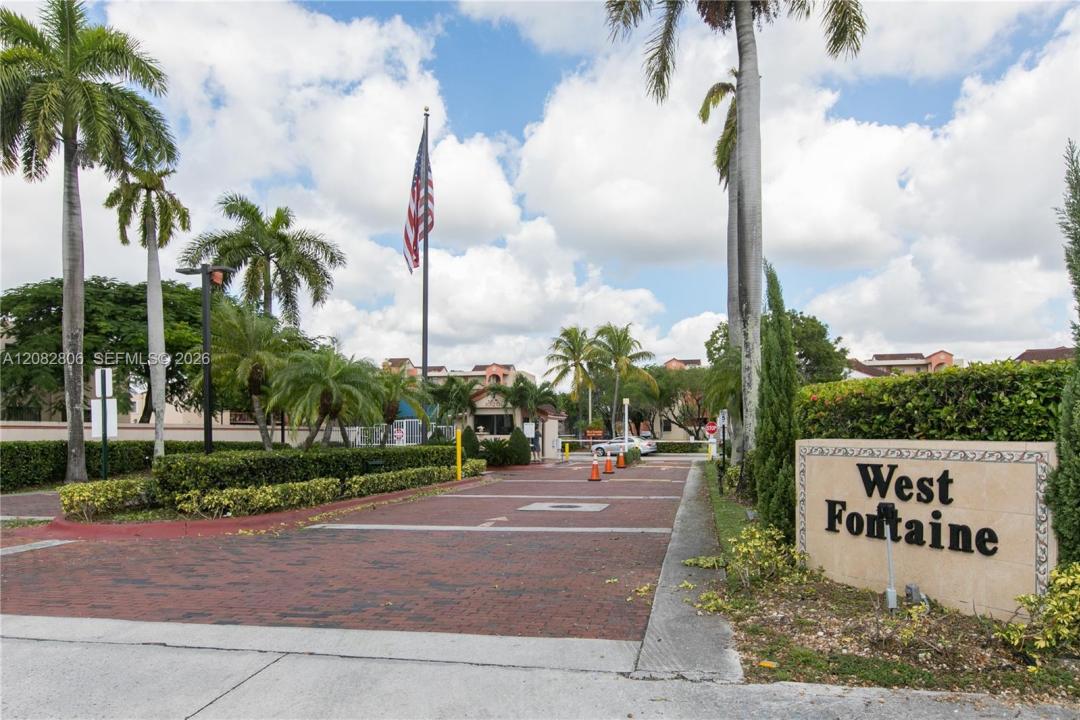 10241 NW 9 STREET CIR 109-5, Miami, Florida 33172, USA
