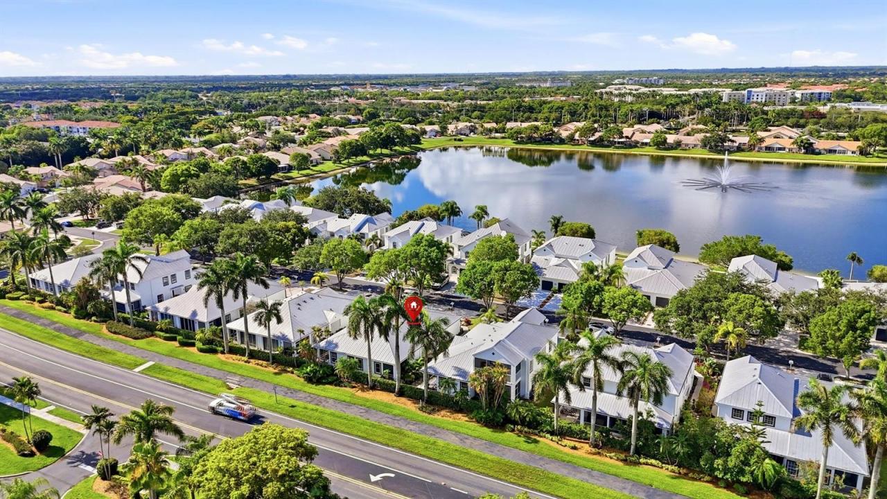 10725 PELICAN Drive, Wellington, Florida 33414, USA
