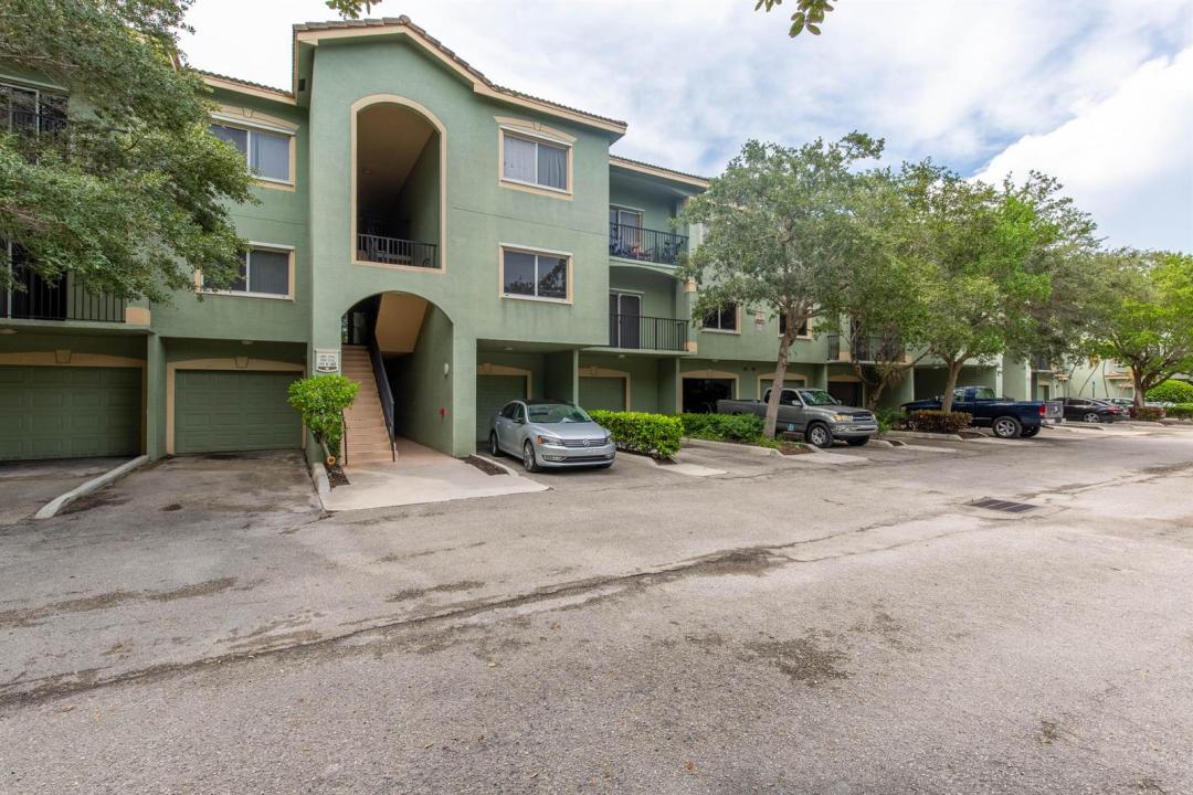 350 Crestwood Circle 203, Royal Palm Beach, Floride 33411, États-Unis