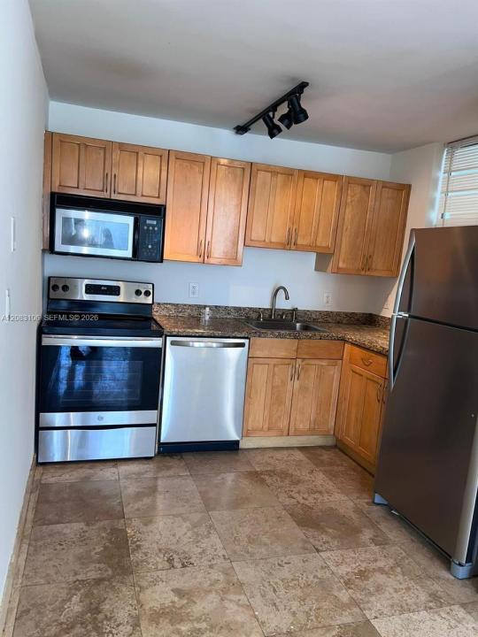 1801 S Treasure Dr 429, North Bay Village, Floride 33141, États-Unis