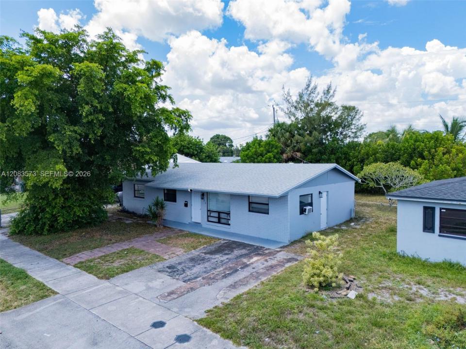 1421 NW 32nd Ave, Lauderhill, 플로리다 33311, 미국