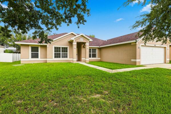 1982 SW DIAMOND Street, Port St. Lucie, Floride 34953, États-Unis