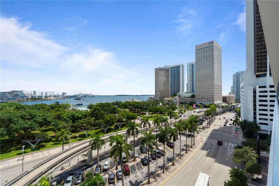 50 BISCAYNE BLVD 902, Miami, Floride 33132, États-Unis