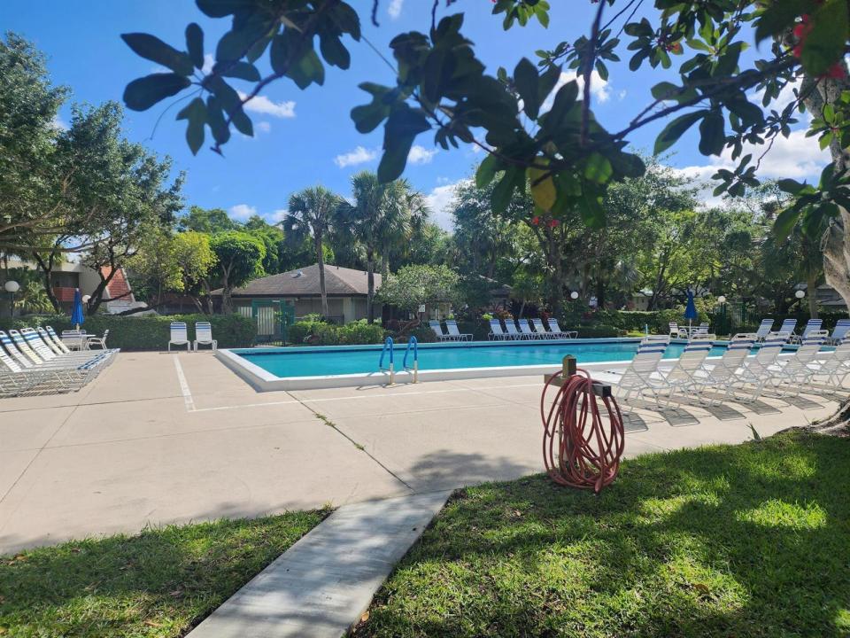 805 CYPRESS Boulevard 109, Pompano Beach, Floride 33069, États-Unis