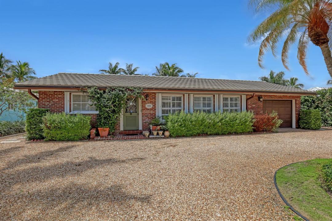 306 CASCADE Lane, Palm Beach Shores, Florida 33404, USA