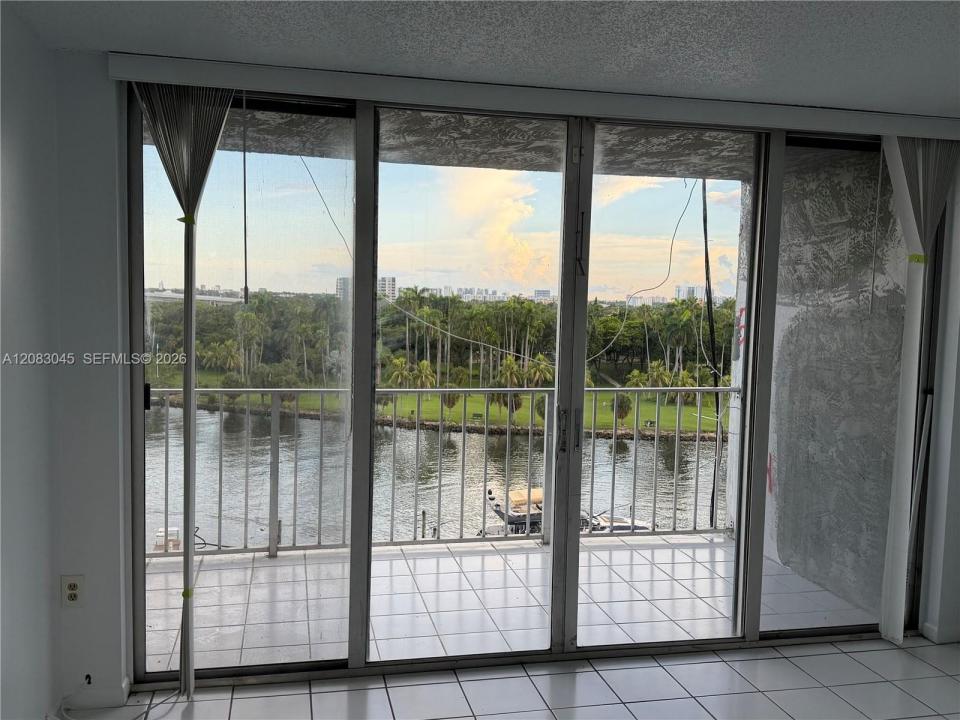 1700 NW N RIVER DR 807, Miami, 플로리다 33125, 미국
