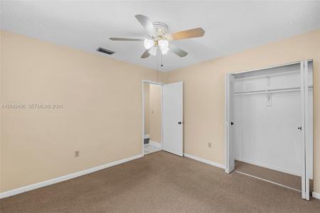 1284 W 44th Pl 3, Hialeah, Florida 33012, USA