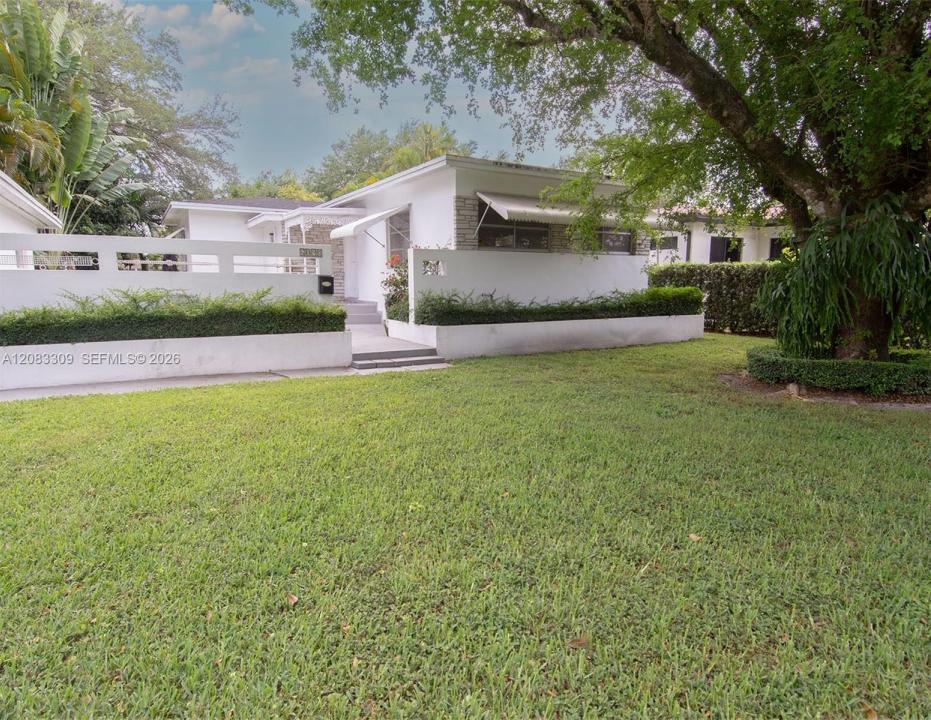 6090 SW 27th St, Miami, Florida 33155, USA