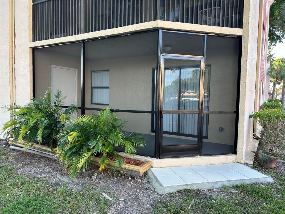 3410 Foxcroft Rd 101, Miramar, Florida 33025, USA