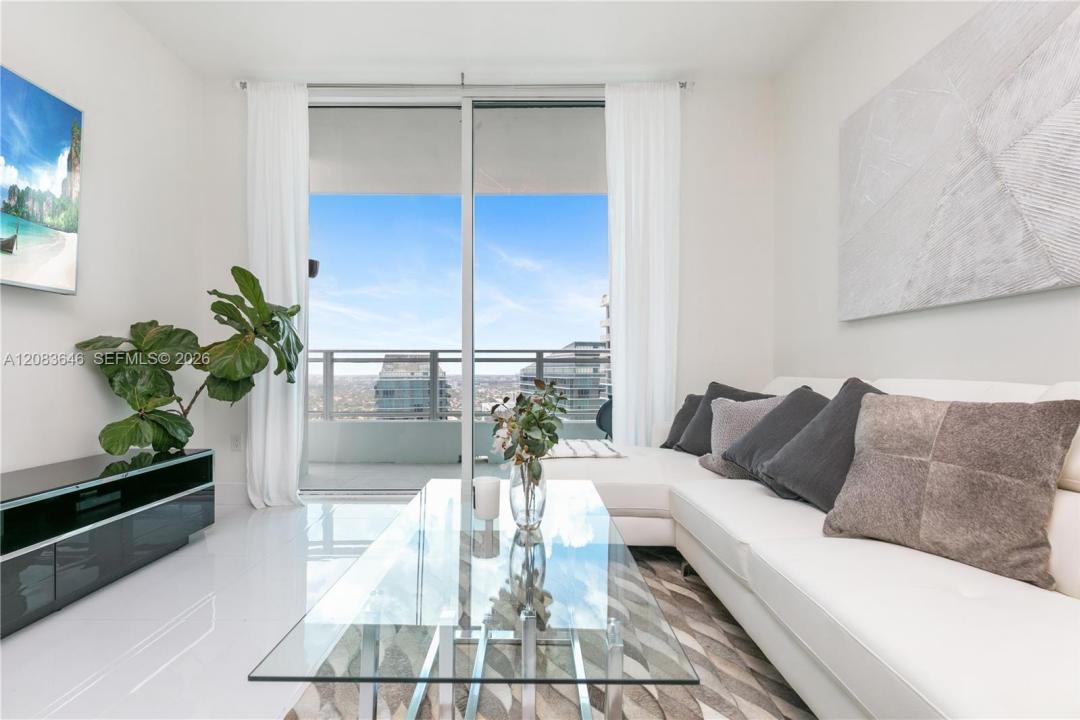 1080 Brickell Ave 3803, Miami, Floride 33131, États-Unis