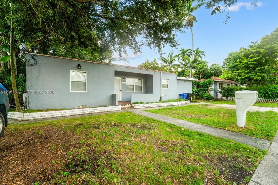 1136 NE 167th St A, North Miami Beach, Floride 33162, États-Unis
