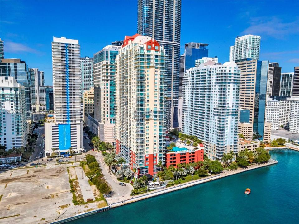 1155 Brickell Bay Dr 202, Miami, Florida 33131, Stati Uniti