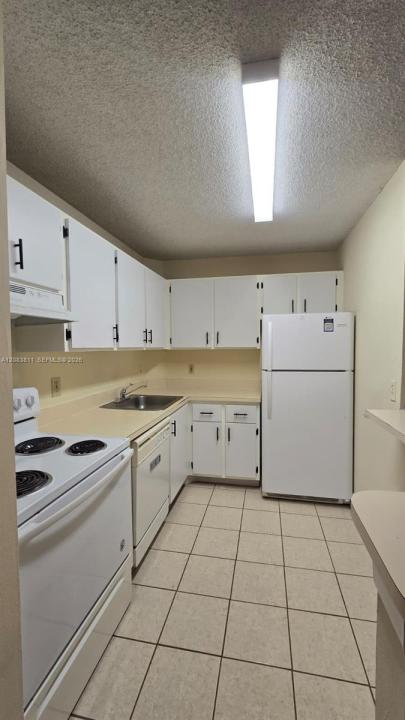 10765 Cleary Blvd 203, Plantation, Florida 33324, USA
