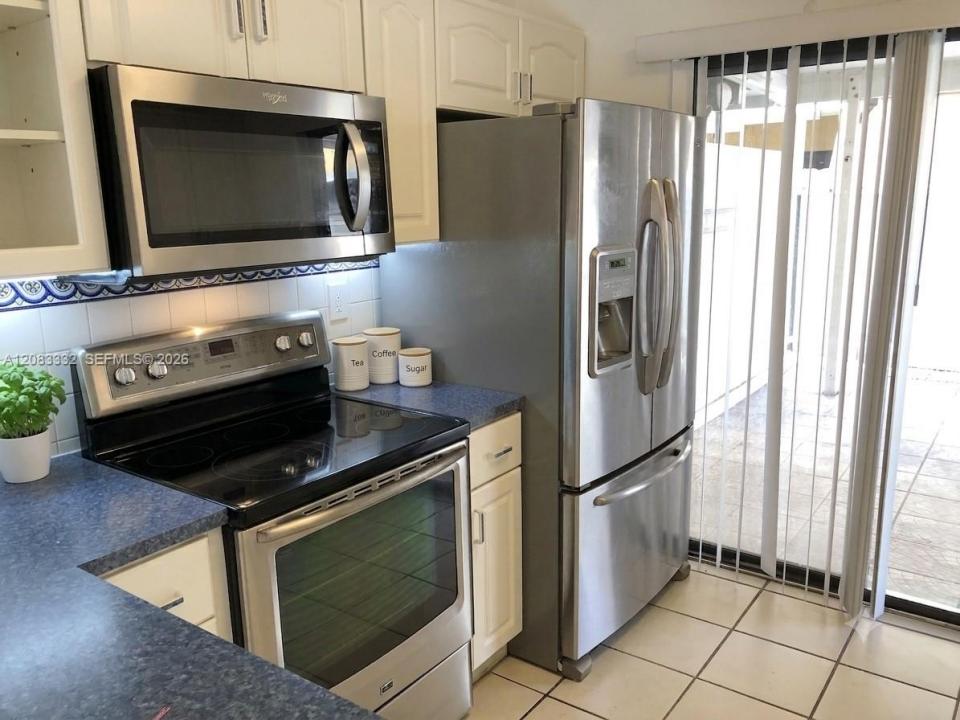 2775 W 62nd St 106, Hialeah, Floride 33016, États-Unis