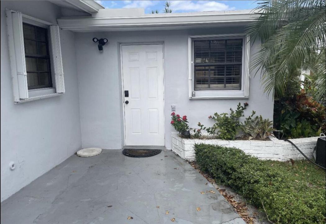 3610 LLOYD Drive B, Oakland Park, Floride 33309, États-Unis