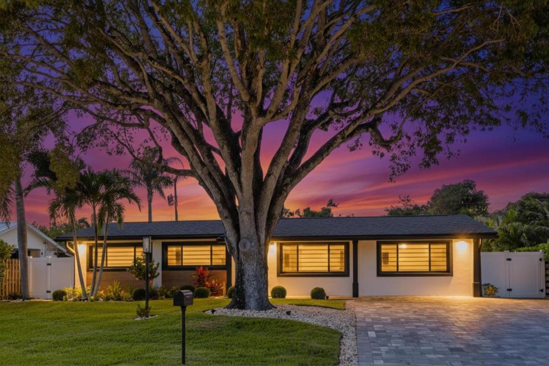 415 PITTSBURGH Drive, Jupiter, Florida 33458, USA