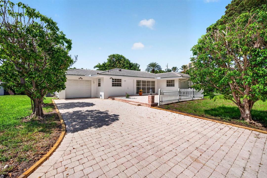 1345 E Terra Mar Drive, Pompano Beach, Florida 33062, USA