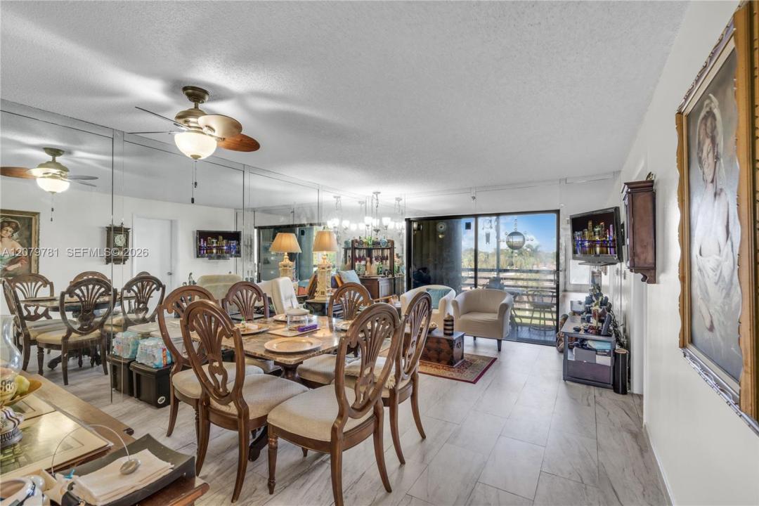 10442 Sunrise Lakes Blvd 312, Sunrise, Florida 33322, Stati Uniti