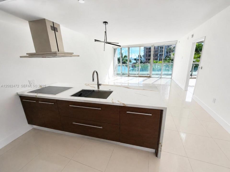 465 Brickell Ave 417, Miami, Флорида 33131, Соединенные Штаты