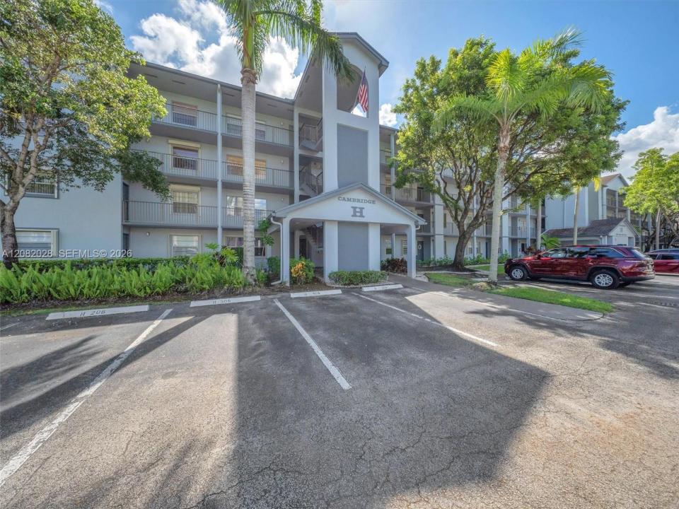 1401 SW 128th Ter 304H, Pembroke Pines, Floride 33027, États-Unis