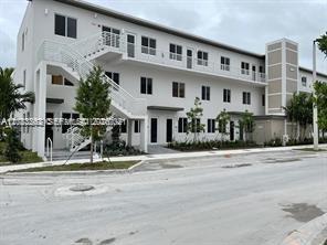 6453 NW 102nd Path 301, Doral, Floride 33178, États-Unis