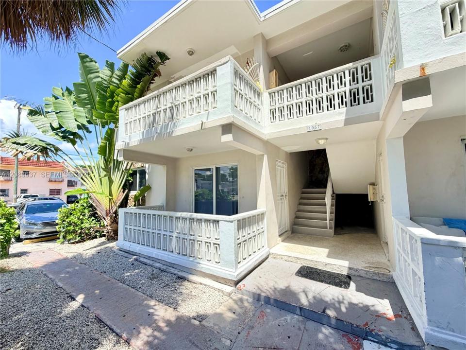 1057 SW 7th St 1, Miami, Floride 33130, États-Unis