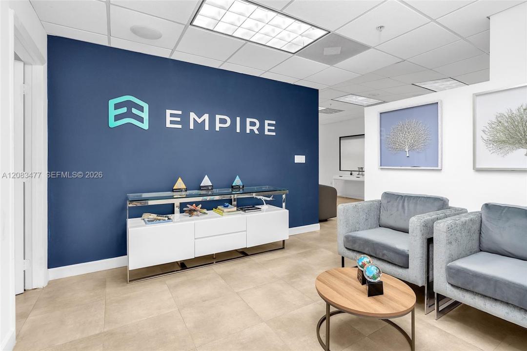 1110 Brickell Ave 806A, Miami, Florida 33131, USA