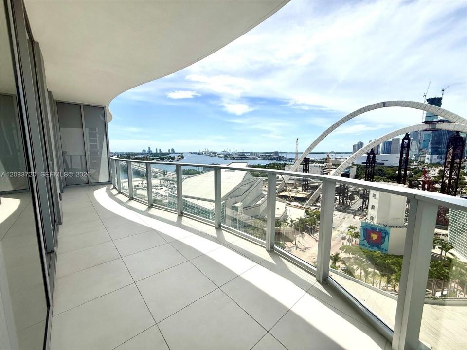 1400 Biscayne Blvd 1602, Miami, Florida 33132, Stati Uniti