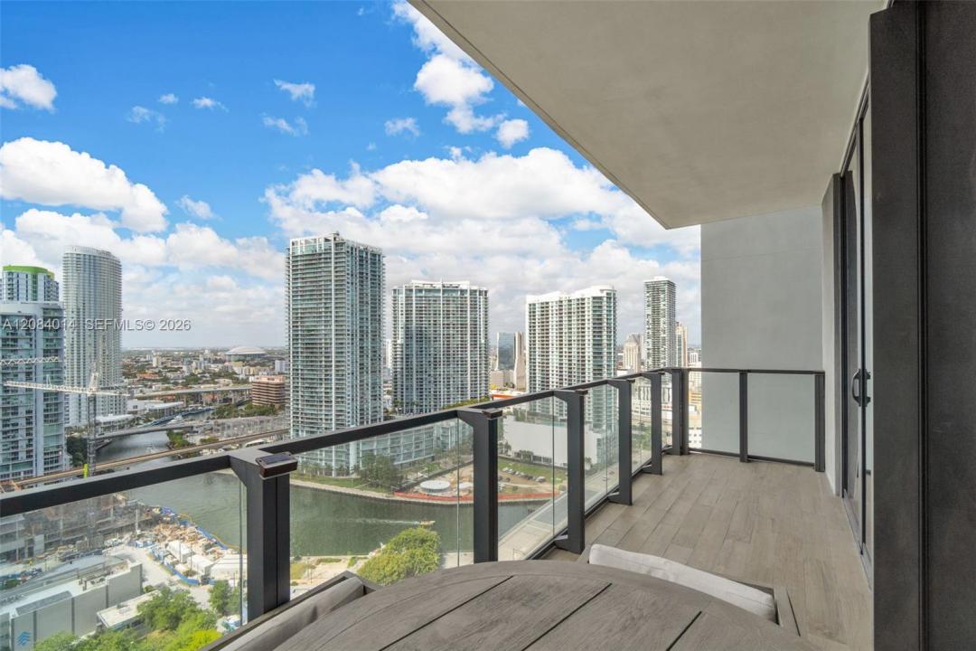 68 SE 6th St 2406, Miami, Florida 33131, Stati Uniti