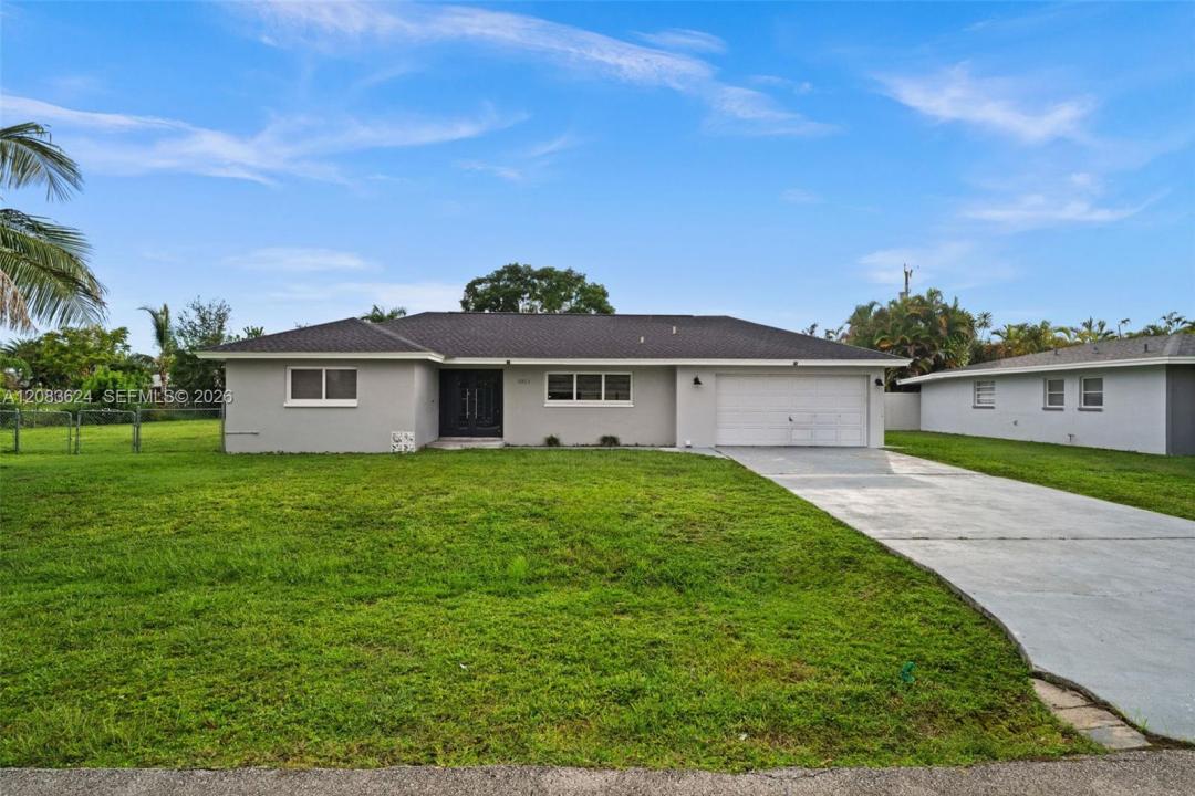 5212 Santa Rosa CT, Cape Coral, Floride 33904, États-Unis