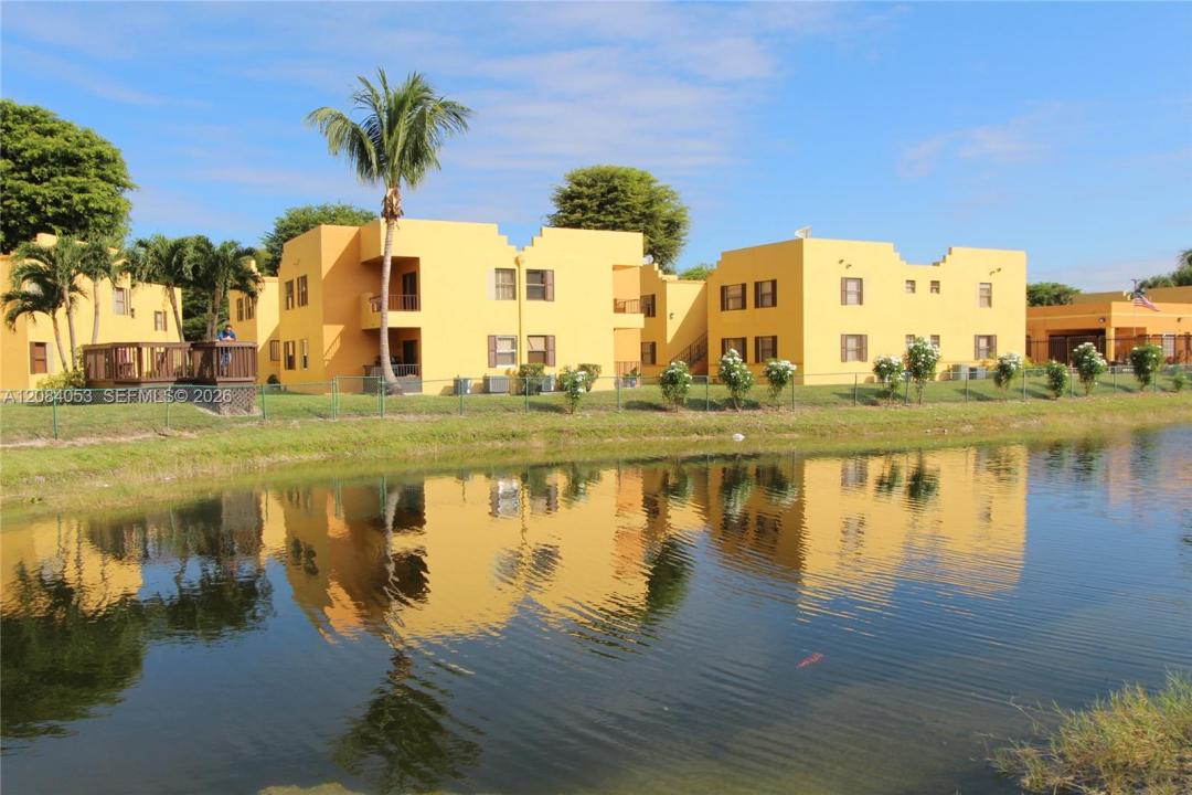 686 NW 114th Ave 101, Sweetwater, Floride 33172, États-Unis