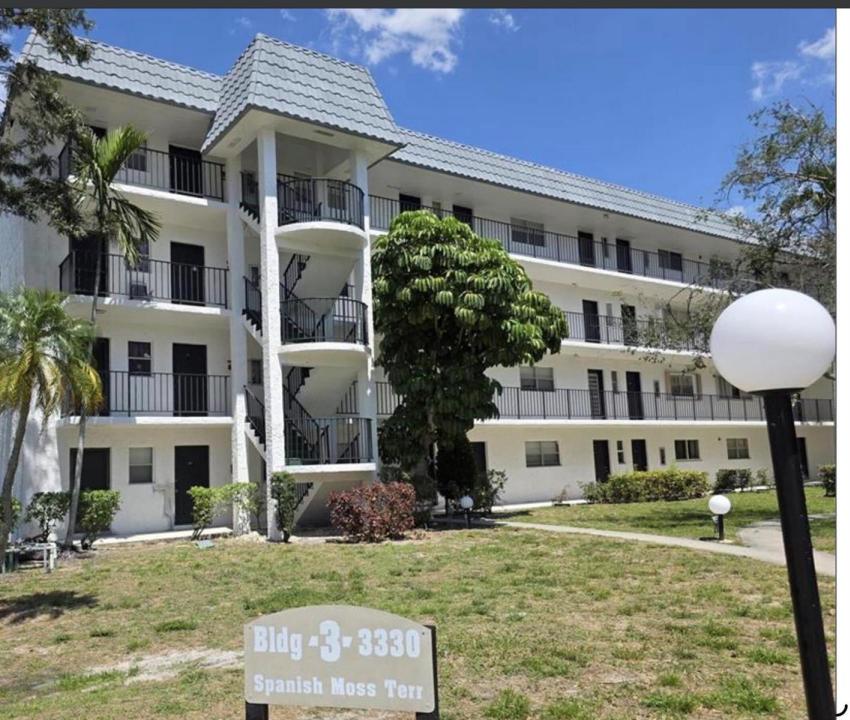 3330 Spanish Moss Terrace 212, Lauderhill, Floride 33319, États-Unis