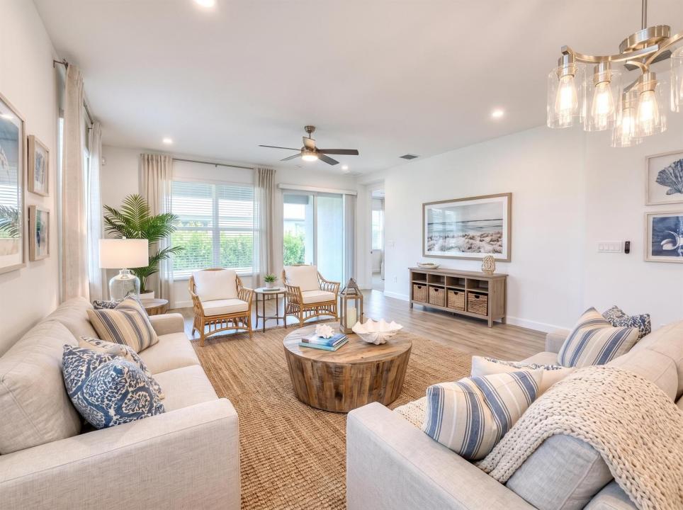 9555 SW INDRA Way, Port St. Lucie, Floride 34987, États-Unis