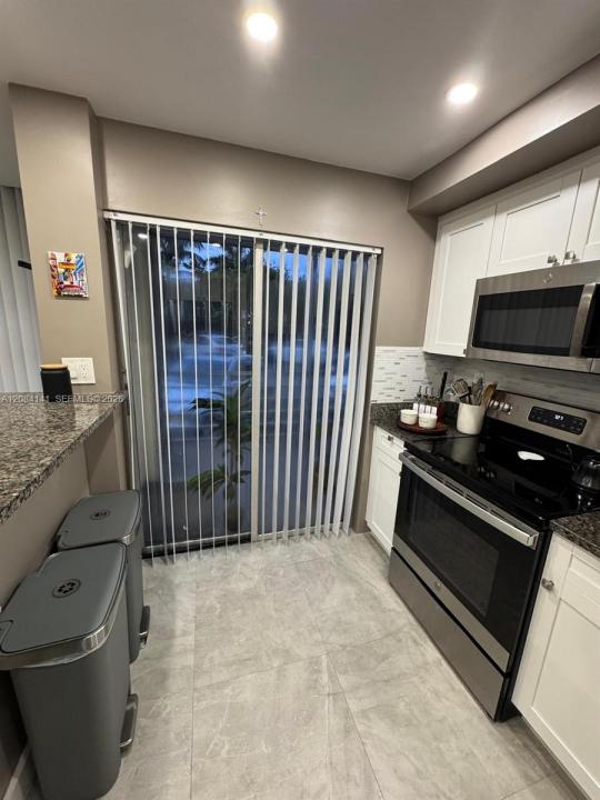 1750 NE 115th St 108, Miami, Floride 33181, États-Unis