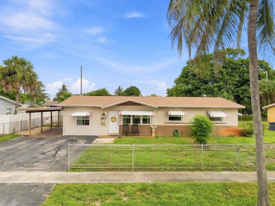 3611 NW 5th Pl, Lauderhill, Floride 33311, États-Unis