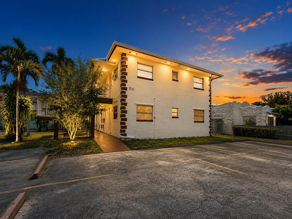 1816 Mckinley Street 7, Hollywood, Floride 33020, États-Unis