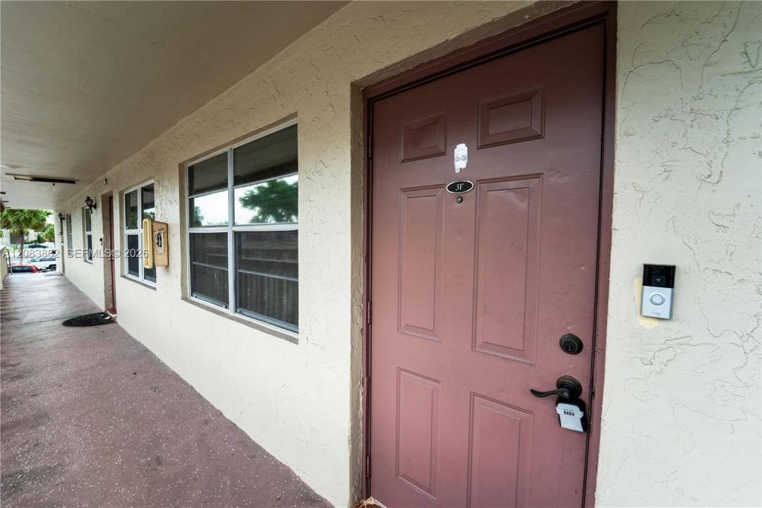 3777 NW 78th Ave 3F, Davie, Florida 33024, USA