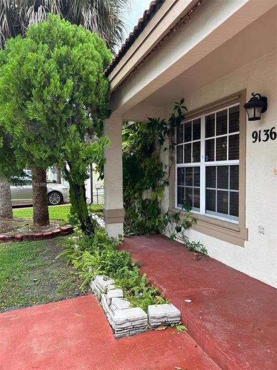 9136 NW 192nd Ter, Hialeah, Floride 33018, États-Unis