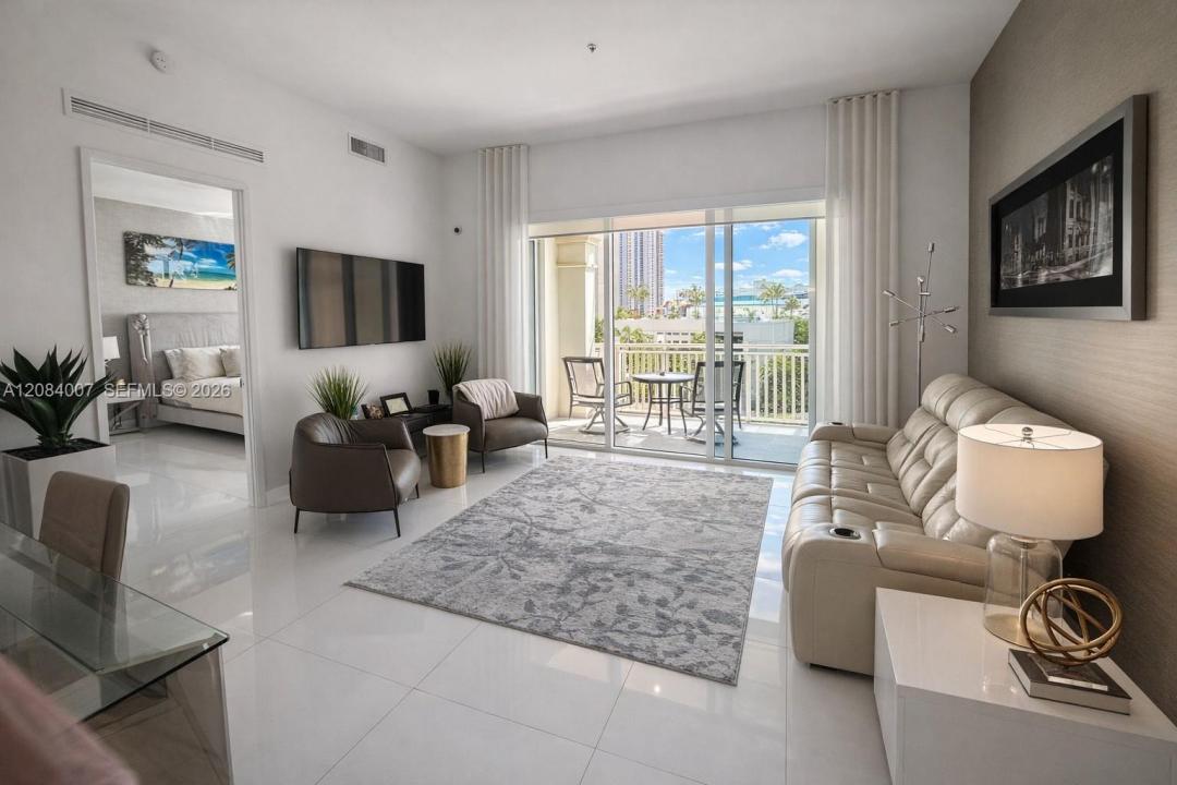 250 NE Sunny Isles Blvd TH-407, Sunny Isles Beach, Floride 33160, États-Unis