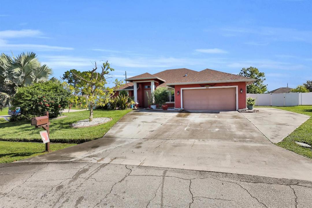 362 SW PAW Court, Port St. Lucie, Floride 34953, États-Unis