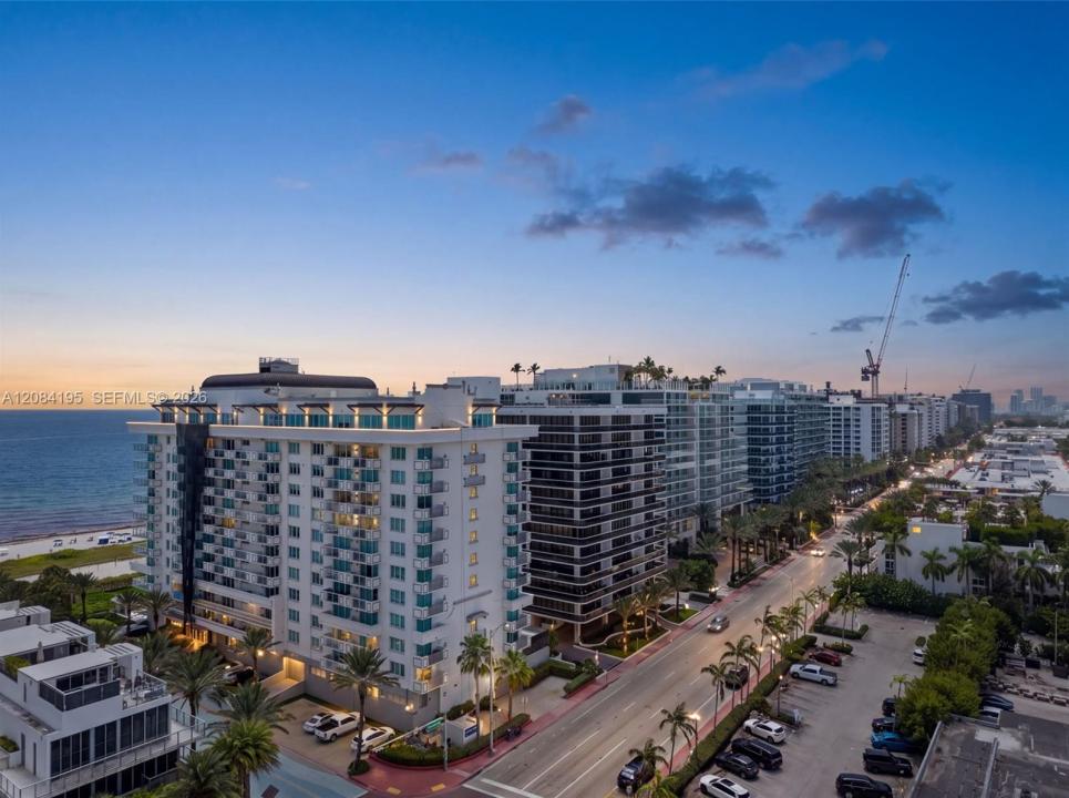 9499 Collins Ave 205, Surfside, Florida 33154, Stati Uniti
