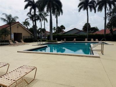 10664 Oak Lake Way, Boca Raton, Florida 33498, USA