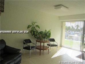 16701 NE 14th Ave 203, Miami, Floryda 33162, USA