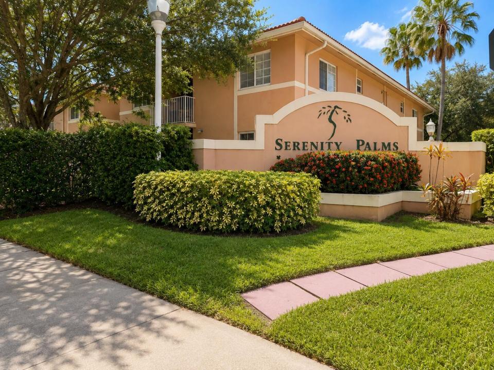 3271 Sabal Palm Manor 106, Davie, Florida 33024, USA