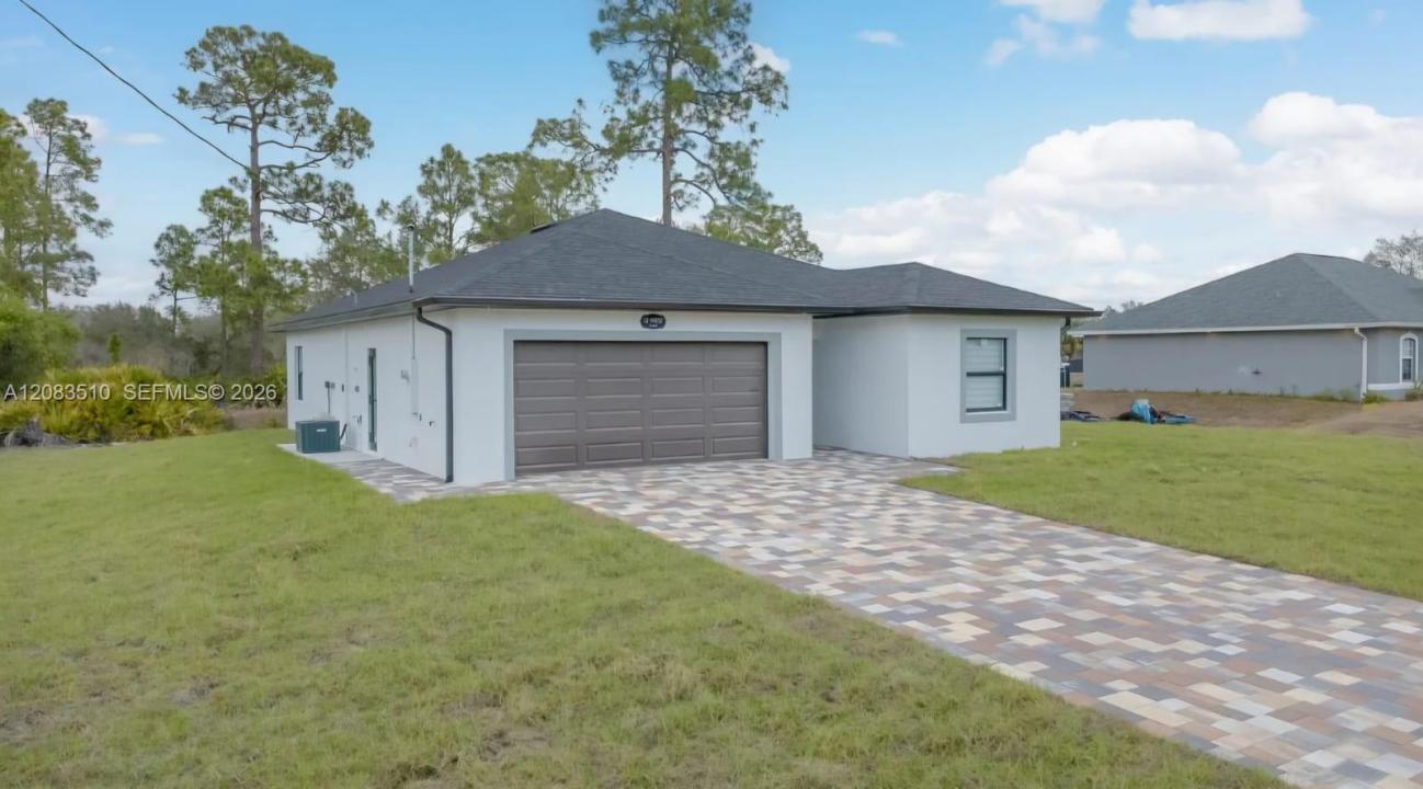 12 West 15TH ST, Lehigh Acres, Floride 33972, États-Unis
