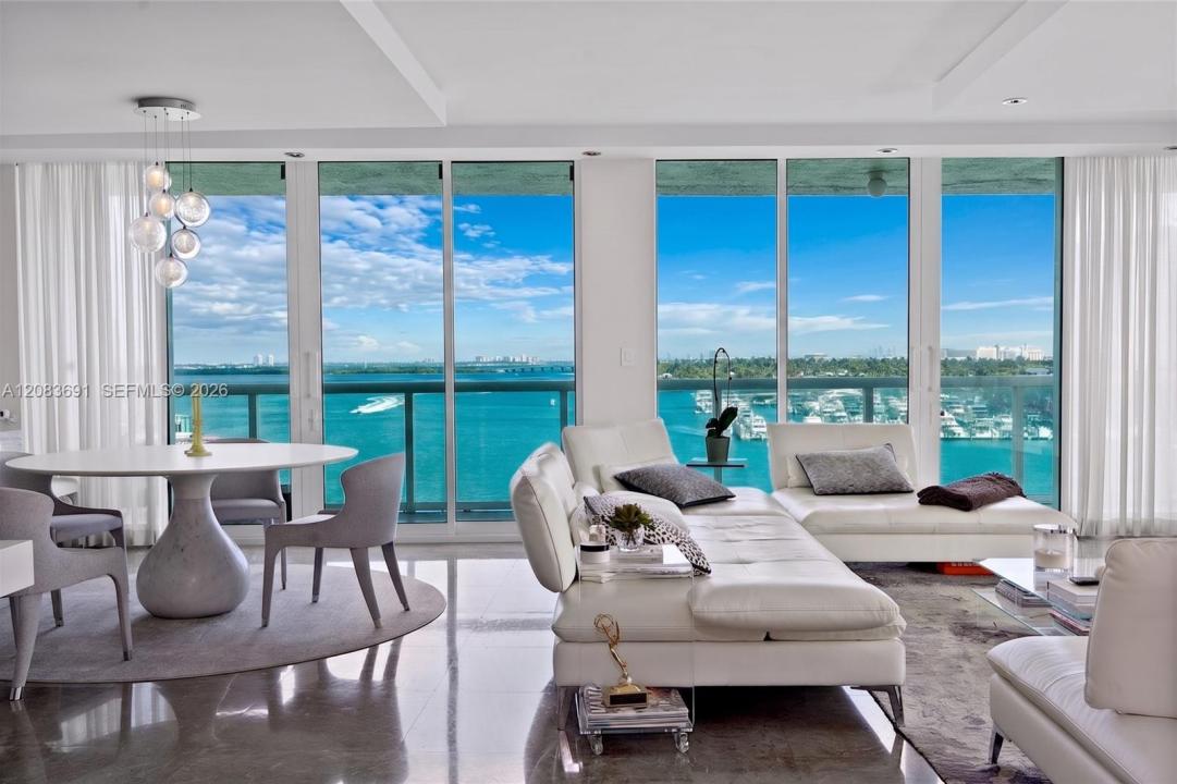 10 Venetian Way 804, Miami Beach, Floryda 33139, USA