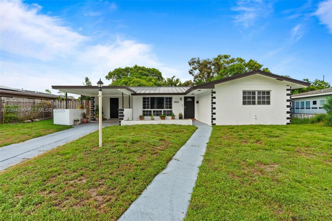3831 NW 6th Pl, Lauderhill, Floride 33311, États-Unis