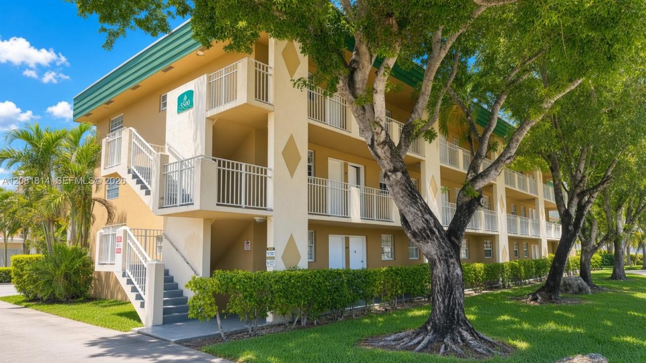 5500 SW 77th Ct 201, Miami, Florida 33155, USA